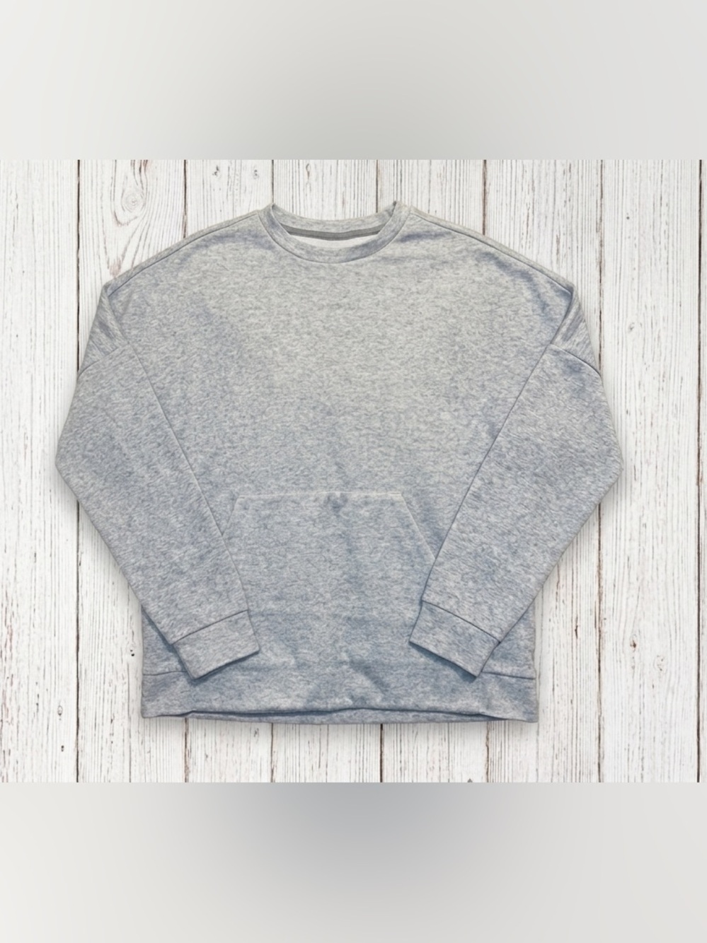 ⁠Adidas Gray Crewneck Sweatshirt Relaxed Boxy Pullover Activewear Women's Sz L⁠